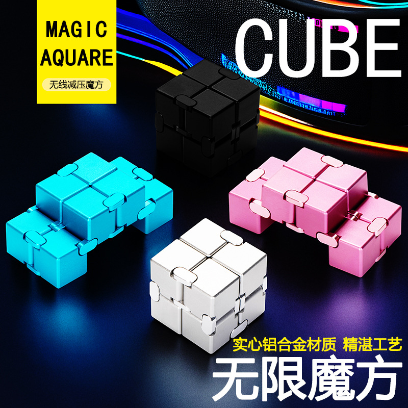 Model Kit Infinite Dimension - Decompression Artifact Infinite Rubik's Cube Metal