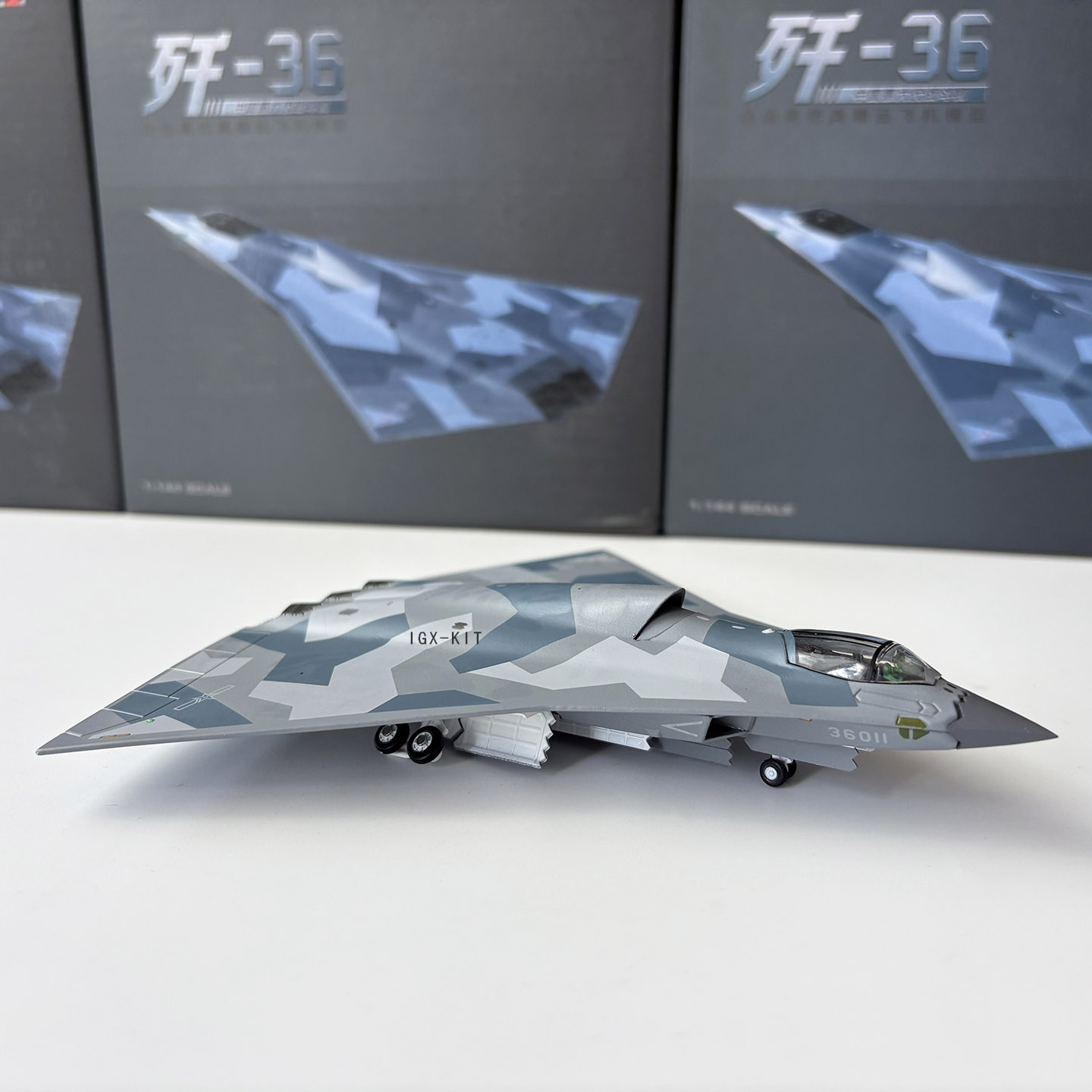 1/144 J-36 Chinese 6th Generat - огляд і ціна Model Kit Jet